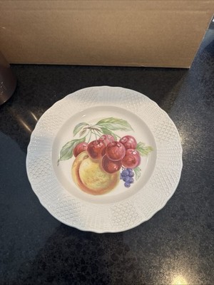 Marlborough Old English Ironstone Salad Plate Peach Raspberry Currants 8  Plate