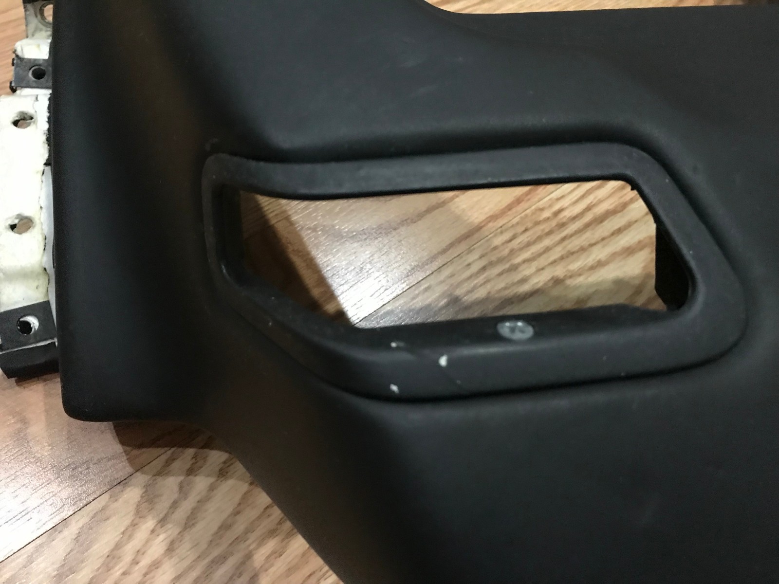 ✝️08-14 FERRARI CALIFORNIA LOWER CENTER DASH TRIM PANEL BEZEL 321756, 81521300