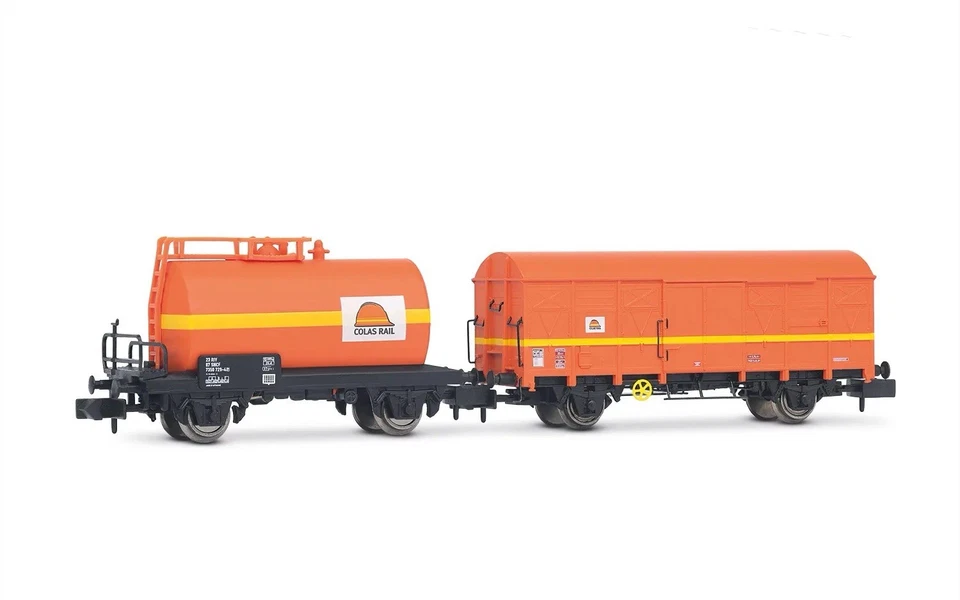 Arnold HN6679 Colas Rail 2-unit pack 2-axle tank wagon and 2-axl
