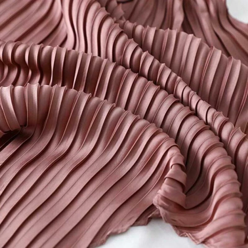 Bufanda cuadrada de seda pequeña para mujer bufandas para cabello arrugado bufandas plisadas de verano dama· Foto 2 de 4