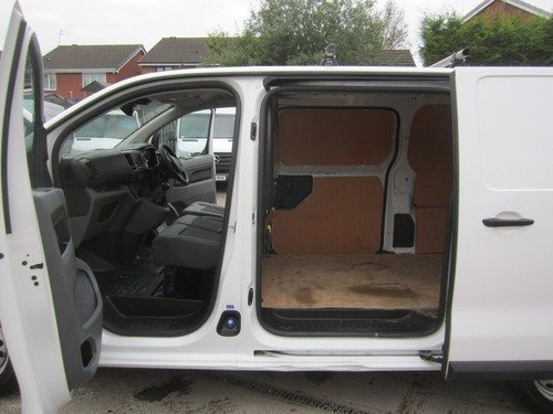 2022 Peugeot Expert 1400 2.0 BlueHDi 145 Professional Premium Van PANEL VAN Dies - Picture 11 of 20