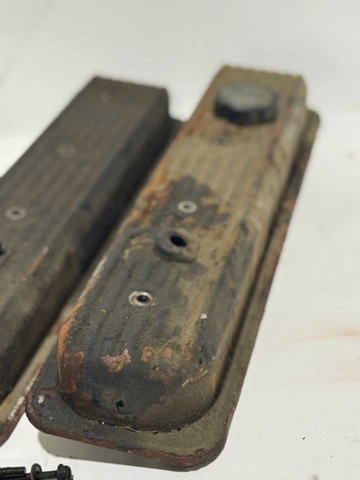 1993 GMC CHEVY C/K 1500 2500 3500 305 V8 ENGINE ROCKER VALVE COVER W/ BOLTS PAIR - Image 4 of 4