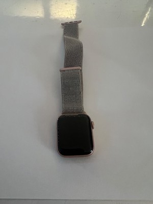 APPLE A1975 WATCH PLEASE READ