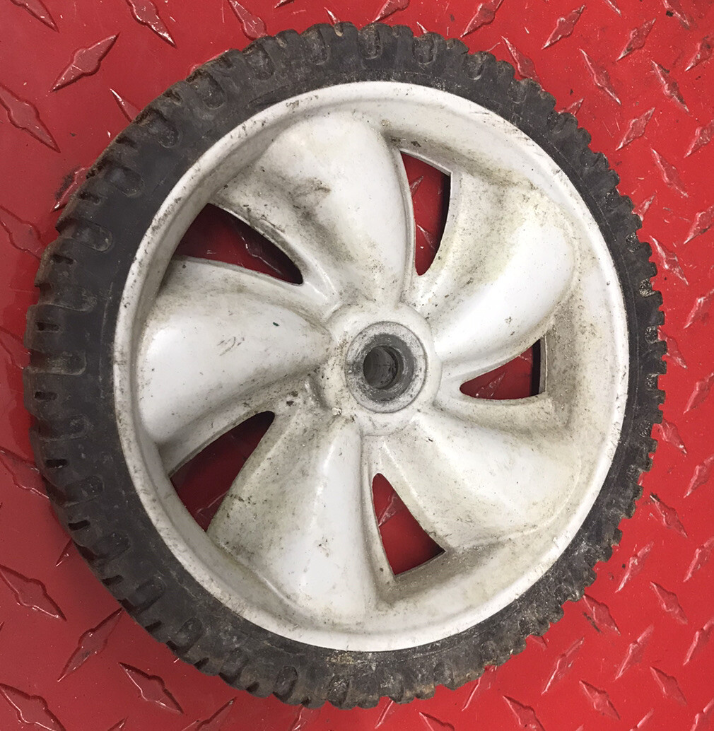 21 Inch Yard Machines Push Lawn Mower with Wheel Model 734-1987  