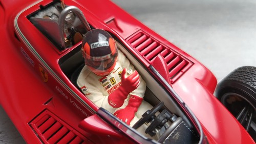 Griglia 1:18 EXOTO Ferrari 312 T4 #12 Villeneuve con ombrello, vincitore GP USA 1979 - Foto 15 di 21
