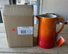 Le Creuset Stoneware Signature Pitcher 1.6 qt 1.5 Liters Flame Orange NEW
