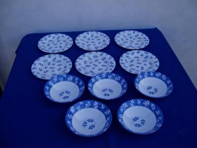 ARCOPAL FRANCE ( LOT OF 11 PCS.) WHITE WITH BLUE LEAVES 6 SALAD & 5 CEREAL NEW