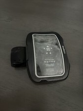 Black Belkin Sport-Fit Plus Armband for iPhone 6/6s with pocket 