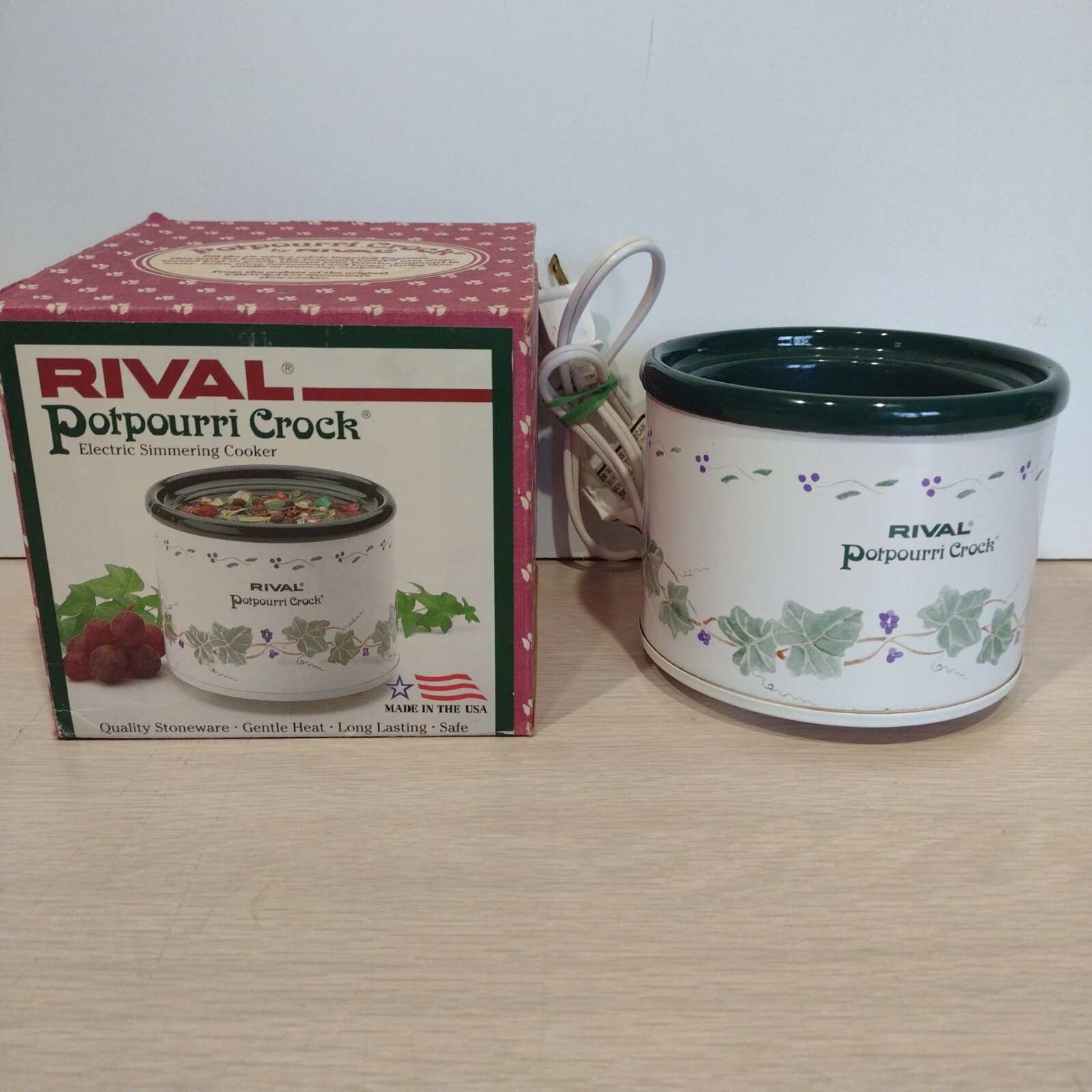 Rival 3206 Green Ivy Potpourri Crock Electric Simmering Pot Made in USA