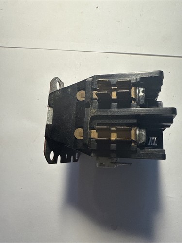 Contactor Goodman 2 polos 40 amperios CONT2P025024VS CONT2P025024V repuesto - Imagen 3 de 4
