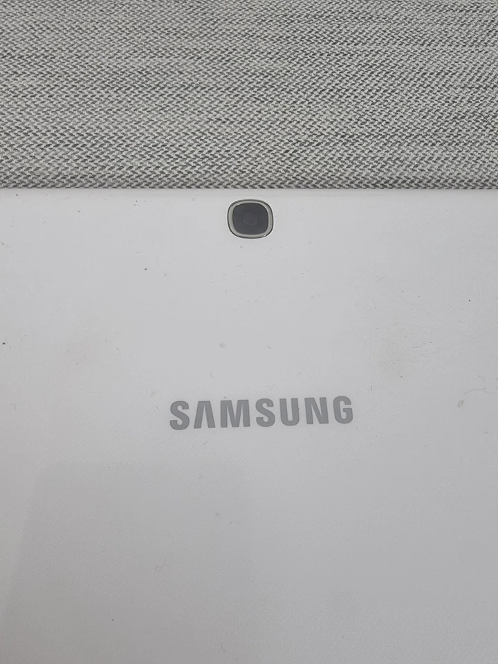 Samsung Galaxy Tab 3 10.1 GT-P5220 LTE 16GB – defekt, geht nicht an - Bild 4 von 4