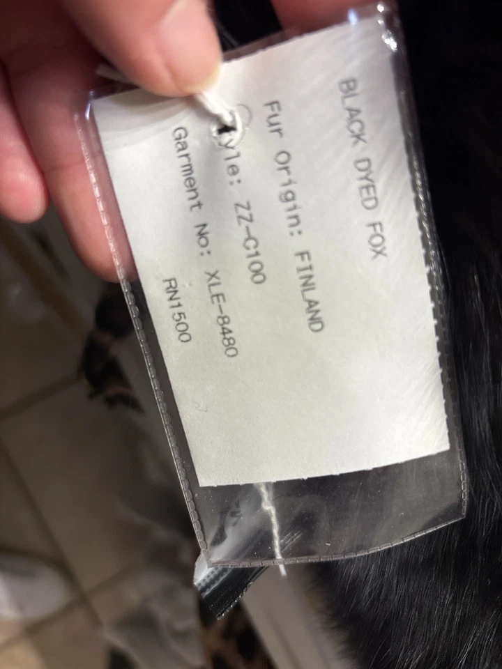 НОВЫЙ черный окрашенный воротник из лисы • финское происхождение • атласная подкладка • роскошный натуральный мех - Изображение 2 из 4