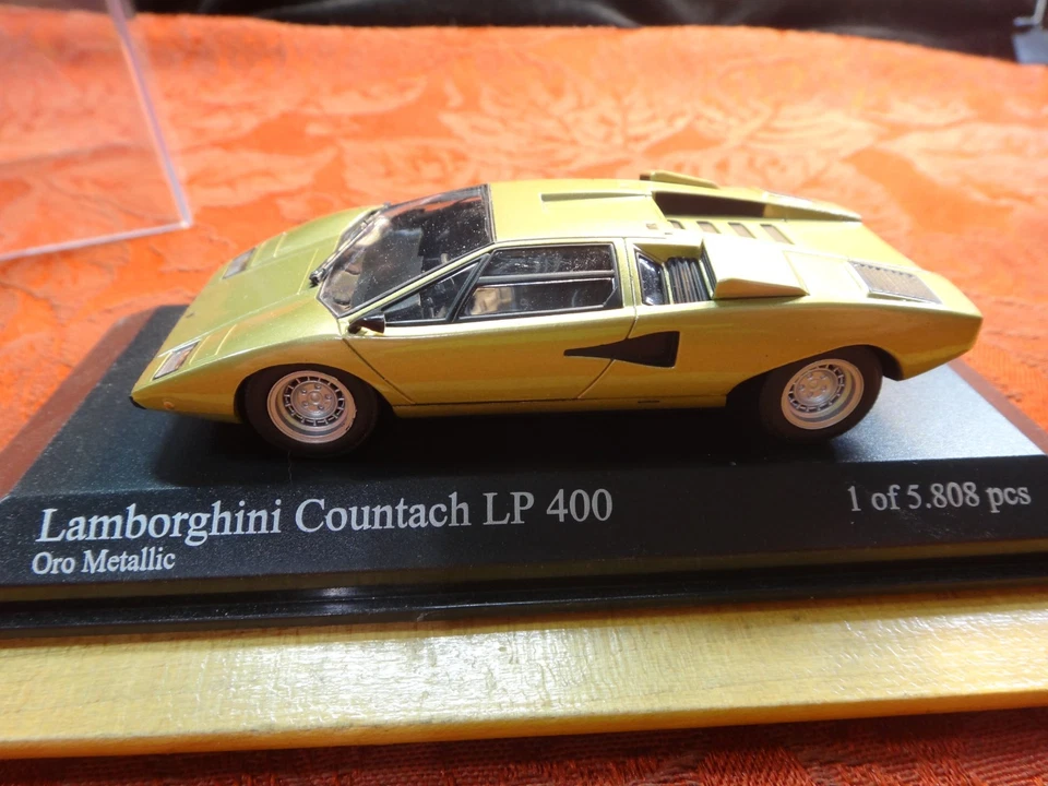 Lamborghini Countach LP 400 Diecast Gold (Oro Metallic 1 of 5,808) - 1/43 Scale - Image 3 of 4