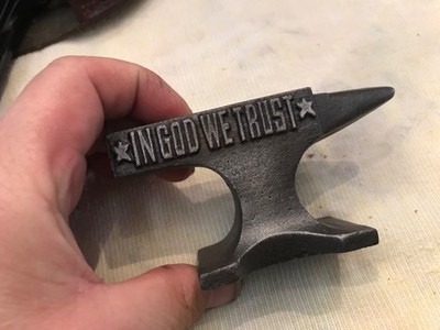 たろ アンビル ANVIL XL 17枚 American 1776 In God We Trust embossed Cast Iron Mini Anvil | eBay