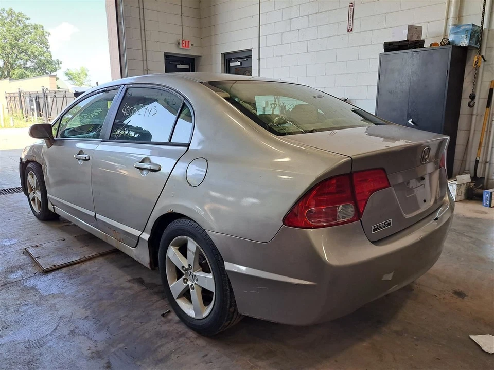 Cilindro maestro de freno 2006 Civic Sku#4192256 Foto 3 de 4