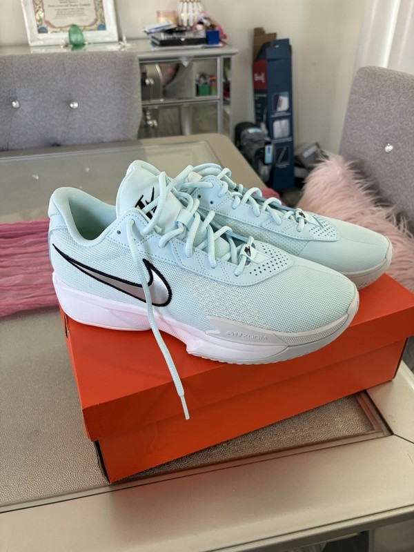 Nike Air Zoom G.T. Cut Academy Light Blue Men's Tennis Shoes Size 9.5