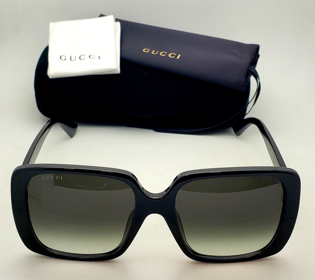 New GUCCI Sunglasses GG0632SA 001 56-18 Black & Gold Frames