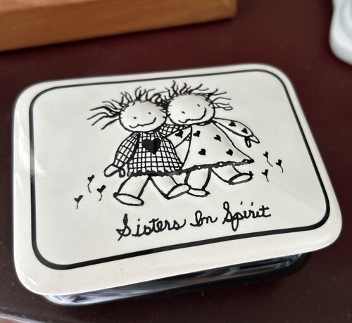 “Sisters In Spirit” Ceramic Trinket Keepsake Box w Lid 4.5” Best Friend Gift - Picture 10 of 10