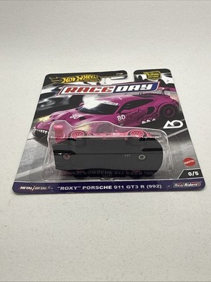 Hot Wheels Premium Car Culture Race Day Roxy Porsche 911 GT3 R