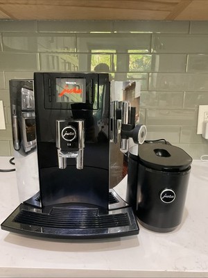 Jura e8 automatic espresso machine Chrome With Cool Control - .6L