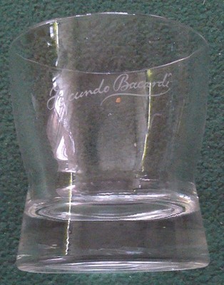 Bacardi Rum Glas Höhe ca. 8 cm