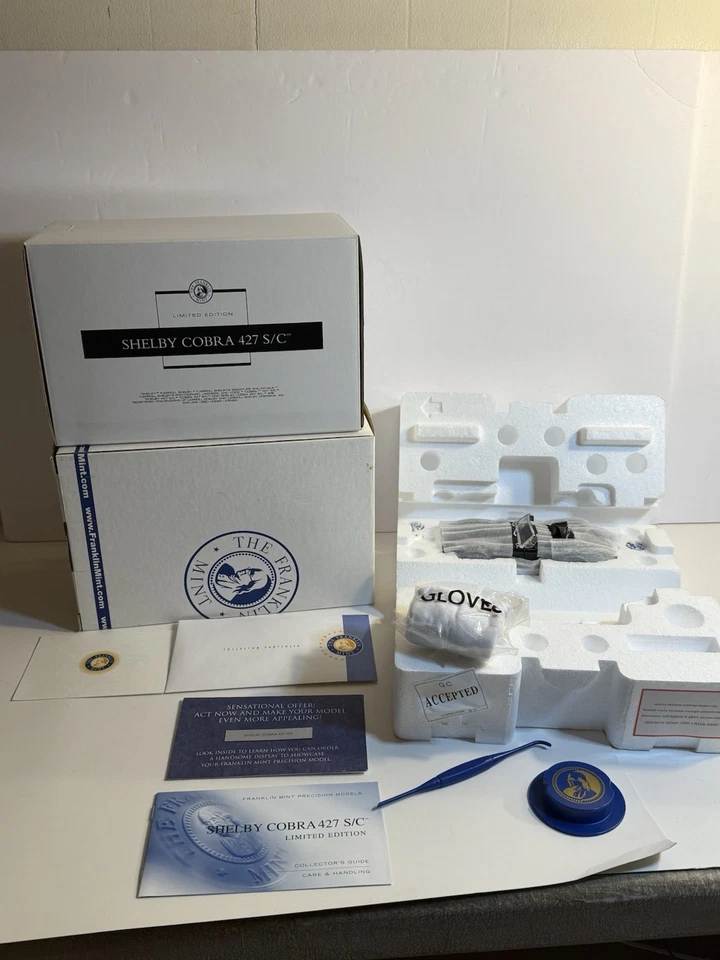 Franklin Mint Shelby Cobra 427 S/C 1966 Black 1:24 # 965/1500 Complete W Box COA - Image 2 of 4