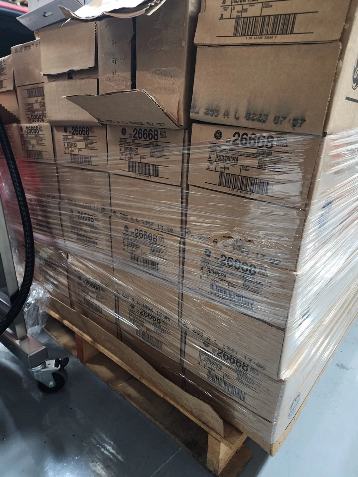 GE 48" T8 Bombilla 4100K F32T8/SP41/ECO Estuche 36 Bombillas Foto 3 de 3