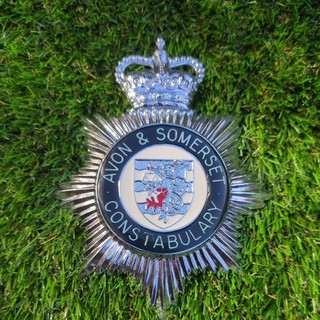 Polizei Mützenabzeichen Avon & Somerset