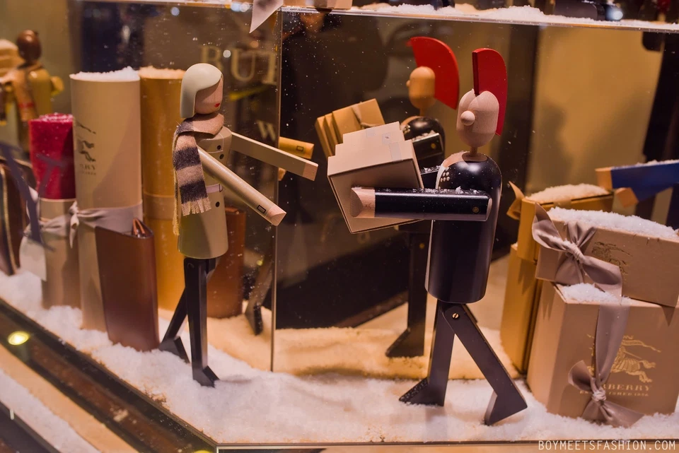 Burberry Christmas Window Tuxedo Man Display wooden Toy Soldier Puppet RARE! - Image 4 of 4