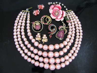 8 PINKS! Vintage KRAMER MOONGLOW NECKLACE - LISNER ENAMEL BROOCH - RHINESTONES