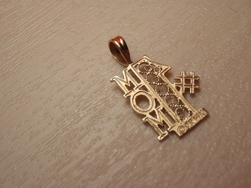 14K Solid Yellow Gold #1 MOM Diamond Cut Pendant 0.7 Gram 21mm x 12mm with Bail - Picture 6 of 13