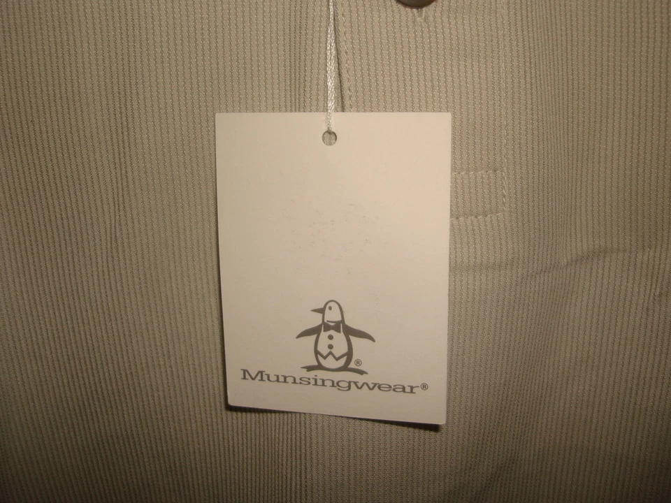 NUEVO CON ETIQUETAS MUNSINGWEAR CARDINALS LOGOTIPO ESTADIO BEIGE CLARO RAYÓN/POLIÉSTER S/S POLO 3X Foto 2 de 4