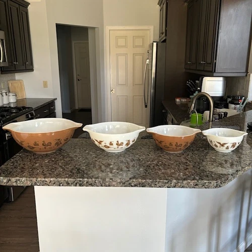 Vintage Pyrex Early American Cinderella Nesting Mixing Bowl Set 4-pc. 441-444