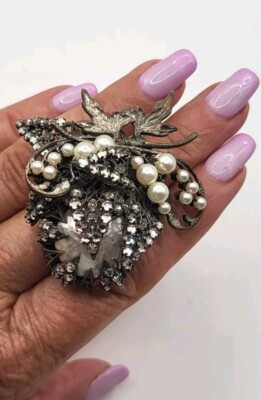 RARE Vintage Signed Miriam Haskell Pearl Crystal Brooch Pin Ornate Estate Find