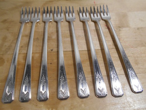 8 Rogers 1932 NUART Muster Versilbert Meeresfrüchte Cocktail Gabeln Oneida Ltd 8249 - Bild 1 von 3