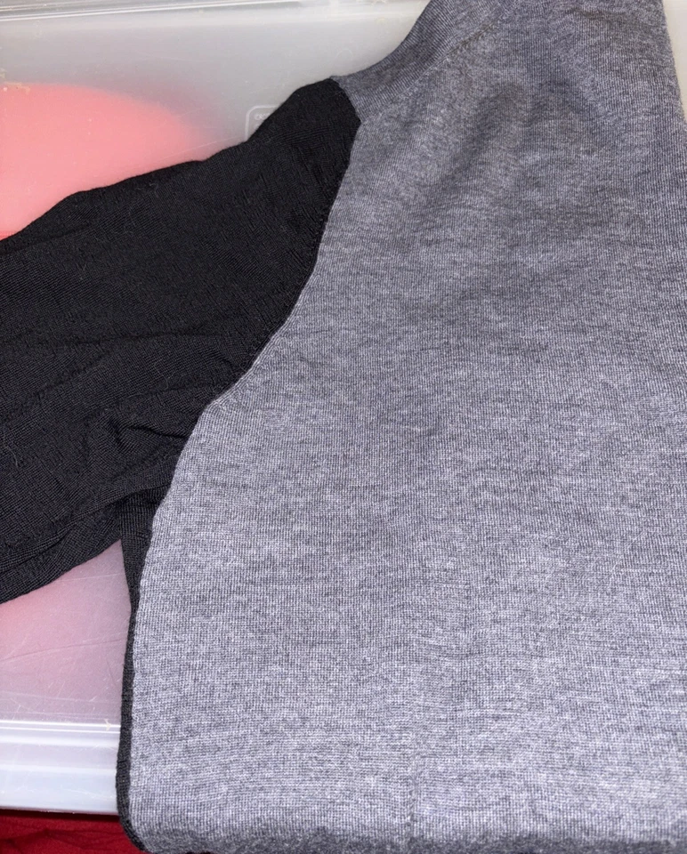 Suéter Murano Para Hombre Hermoso XL Negro y Gris 100% Lana Merino Cuello Simulado Foto 3 de 4