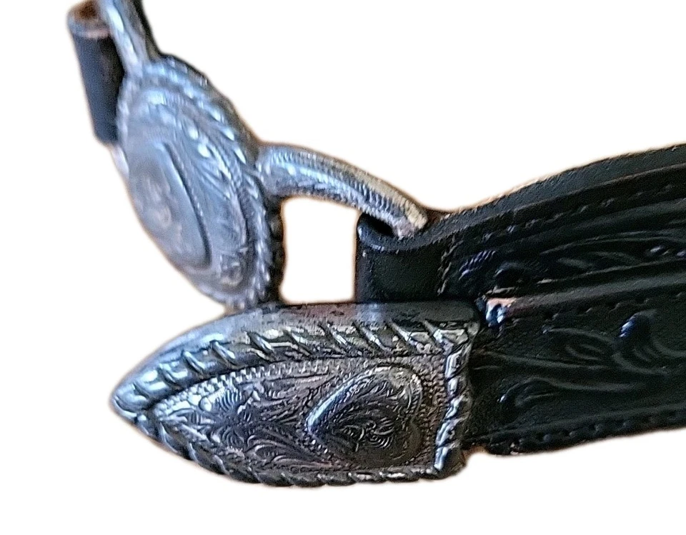 Cinturón Tony Lama Mujer Western Cuero Negro con Eslabones Corazón Plateado Talla 28 Foto 4 de 4