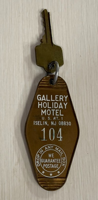 Vgt Gallery Holiday Motel Iselin NJ Hotel Key Fob Collectible