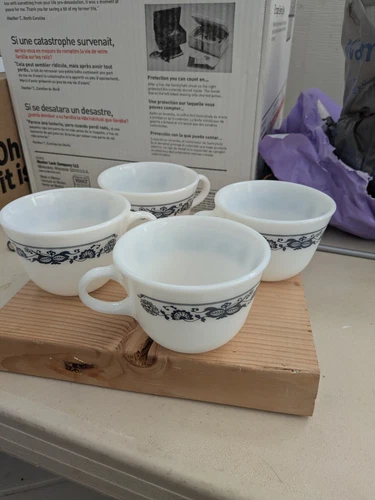 Vintage Set of 4 Corning Old Town Blue Onion Tea Cups