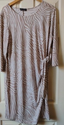 Mr Max Fashion Gr. 2xl Pflegeleichtes Kleid mit seitlichem Bindedetail Neu
