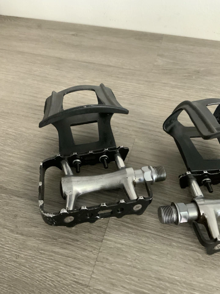 FORTE PLATFORM PEDALS WITH LARGE DELTA STRAPLESS CLIPS - Image 2 of 4