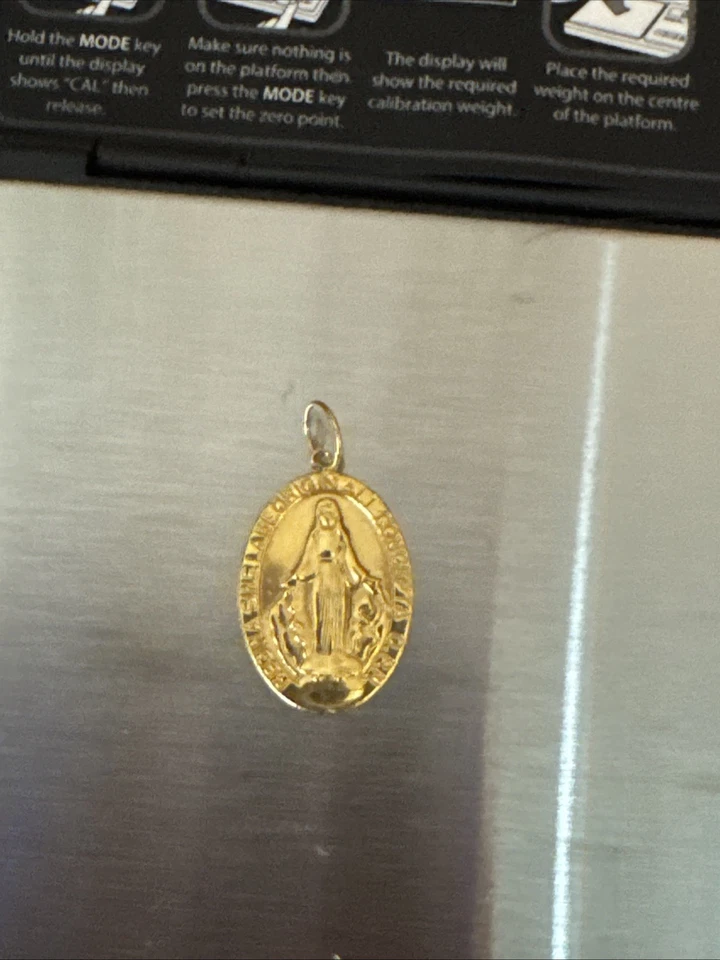 18karat Saudi Gold Mama Mary Pendant - Image 2 of 3
