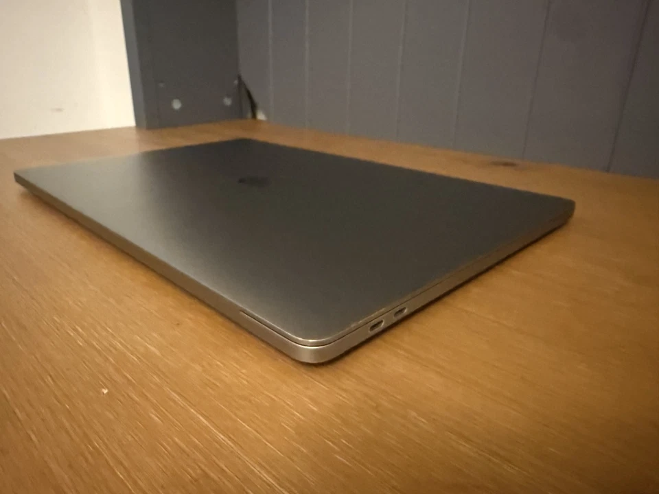 Apple MacBook Pro - 16 inch -Intel i7 - 32GB RAM - 512GB SSD - ABLETON & LOGIC! - Image 4 of 4