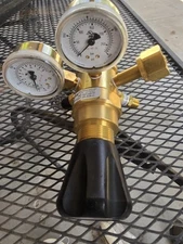 Harris HP722 Two Stage Gas Pressure Regulator Gauge HP722-125-326-C NEW NO BOX