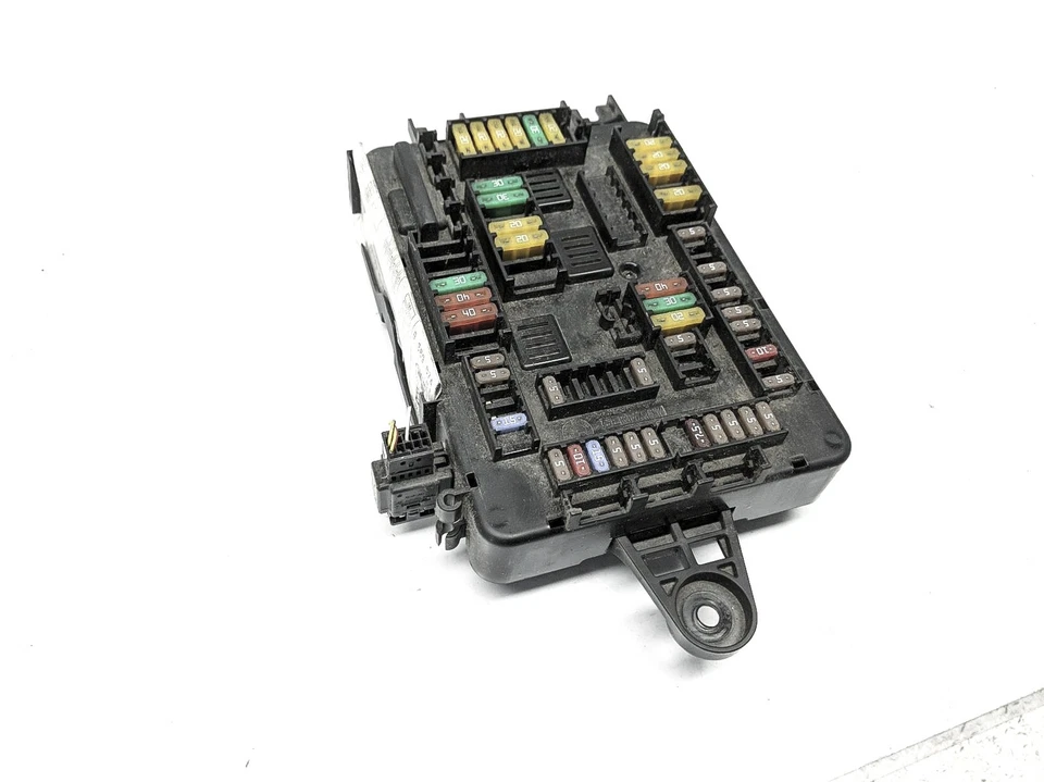 BMW 320I 2016 cabina interior fusibles y relé caja de conexiones 61-14-9-389-070 Foto 4 de 4