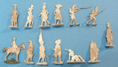 Plats d'étain - Zinnflachfiguren - Flat tin : 20 soldats du moyen-âge
