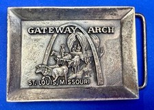 Gateway Arch St. Louis, Missouri Commemorative Silver Tone Vintage Belt Buckle
