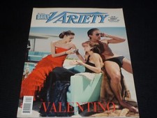 2000 NOVEMBER 17 DAILY VARIETY MAGAZINE - VALENTINO COVER - O 12652