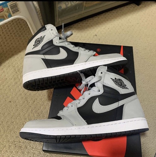 VNDS NIKE AIR Jordan 1 Retro Alta OG sombra 2.0 2021 Talla 7.5 Gris Negro  Blanco | eBay