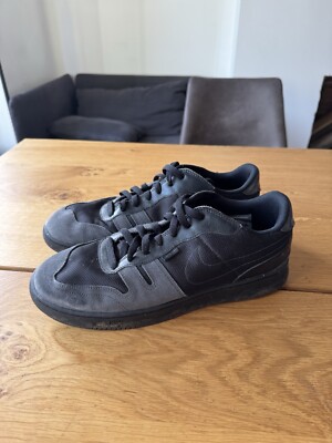 nike squash type trainers